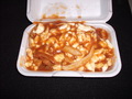 Poutine extra fromage extra sauce (moyenne) - Restaurant les Voltigeurs