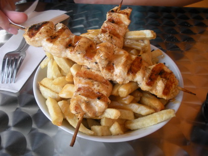 Poutine with chicken kabobs - Belgian Fries (Vancouver) - MaPoutine.ca